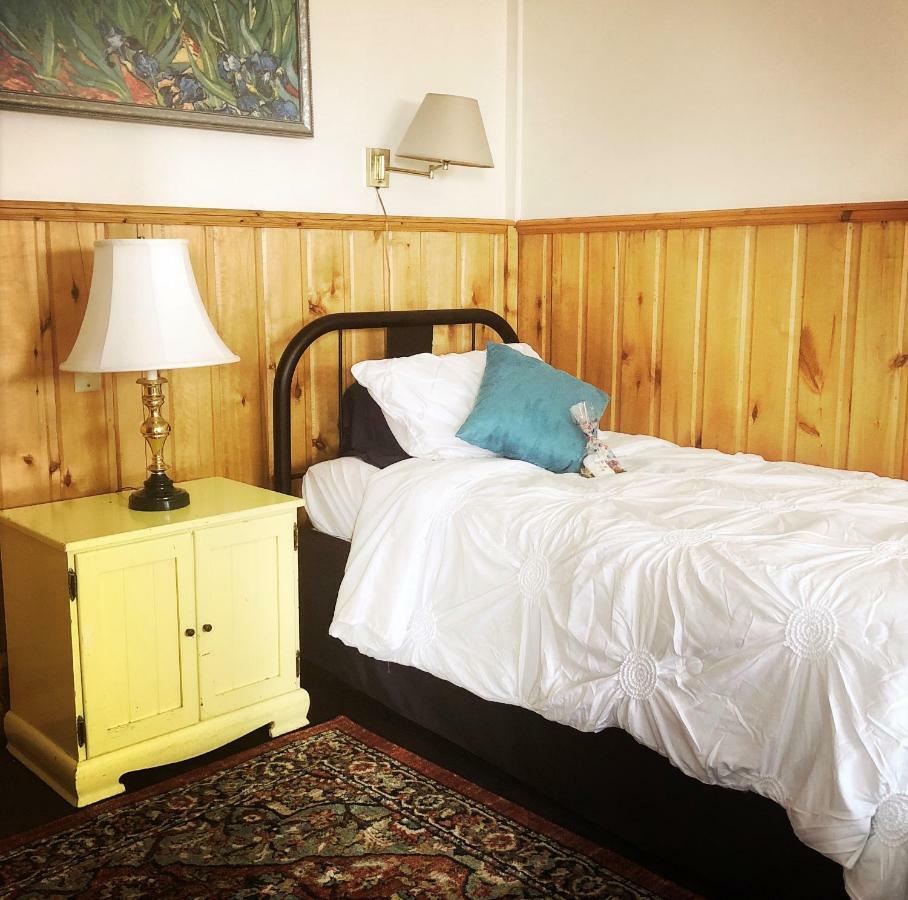 Harbor Hill House Hotel Bayfield Esterno foto